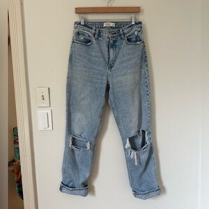 Abercrombie - The 90’s straight ultra high-rise Jeans
